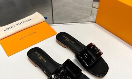 Louis Vuitton Slippers