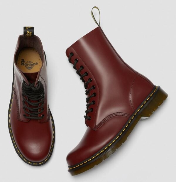 DR.MARTENS 1490 HIGH BOOTS SMOOTH CHERRY RED