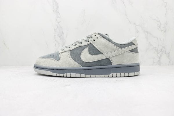 Otomo Katsuhiro x NK SB Dunk Low “Steamboy OST” Grey