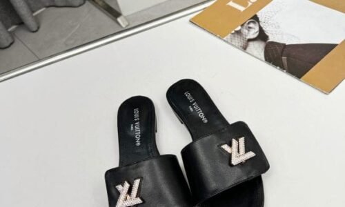 Louis Vuitton Slippers