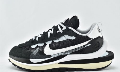 Nike Vaporwaffle sacai Black White