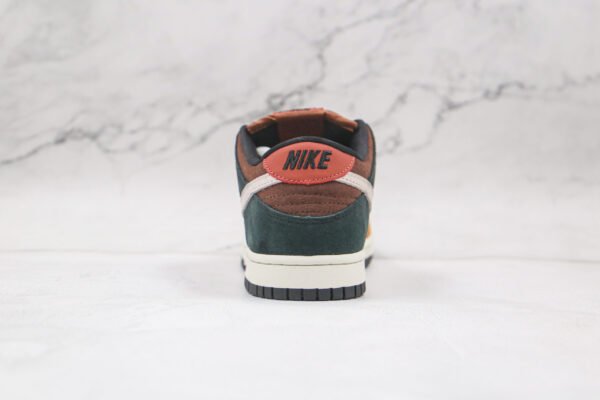 NIKE Dunk Low Pro SB