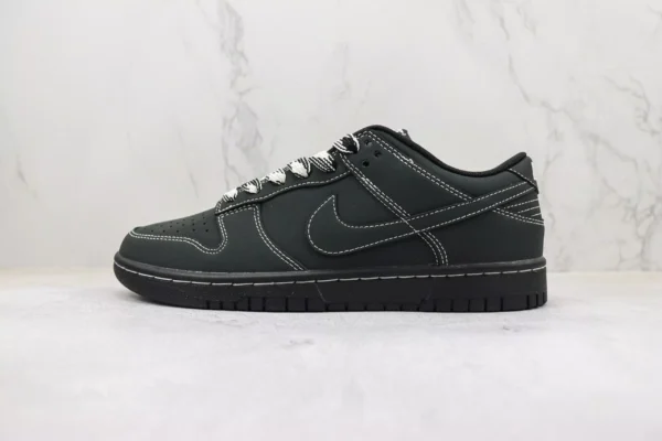 Nike Dunk Low Black