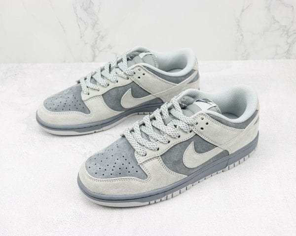 Otomo Katsuhiro x NK SB Dunk Low “Steamboy OST” Grey