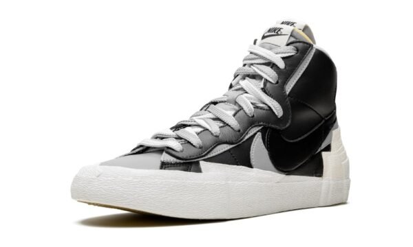 NIKE BLAZER MID SACAI BLACK GREY