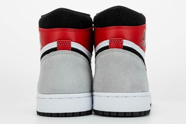 NIKE AIR JORDAN 1 RETRO HIGH SMOKE GREY RED