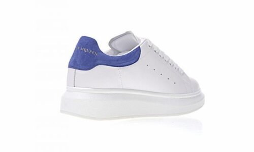 Mcqueen-azules-2-768×512-1.jpg