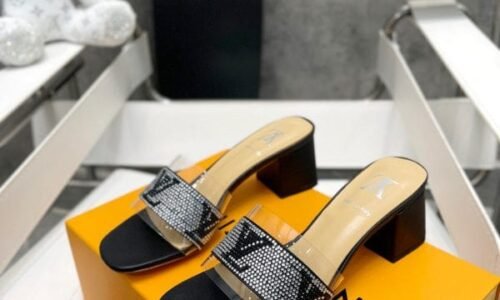 Louis Vuitton Slippers