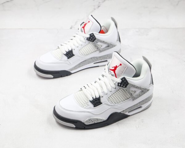 NIKE Air Jordan 4 White Cement