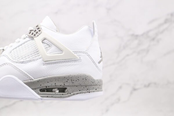 Air Jordan 4 oreo back