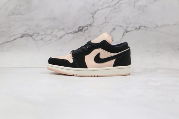 NIKE Air Jordan 1 Low Black and white powder