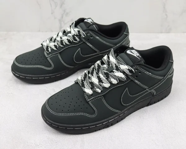 Nike Dunk Low Black