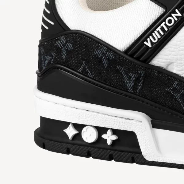 LV TRAINER SNEAKER BLACK & WHITE