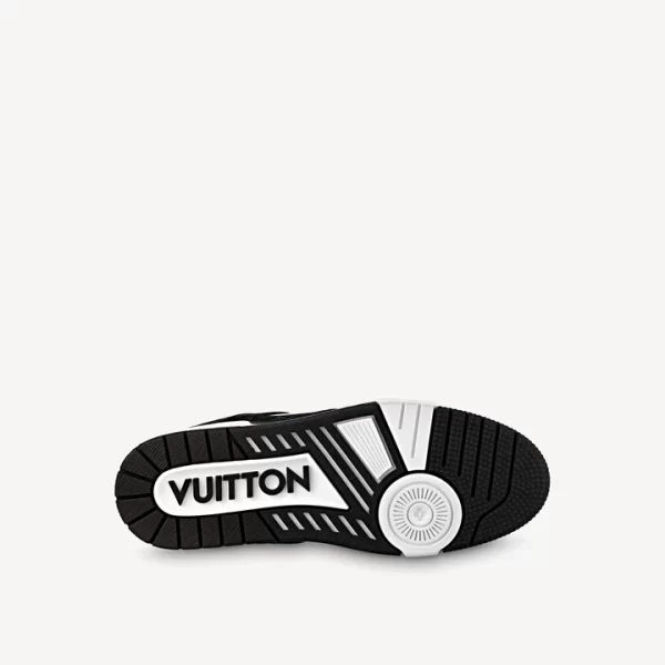 LV TRAINER SNEAKER BLACK & WHITE