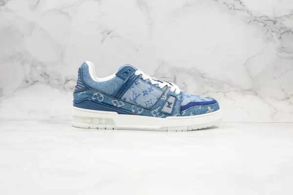 Louis Vuitton Sneaker Blue and White