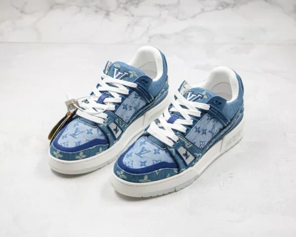 Louis Vuitton Sneaker Blue and White