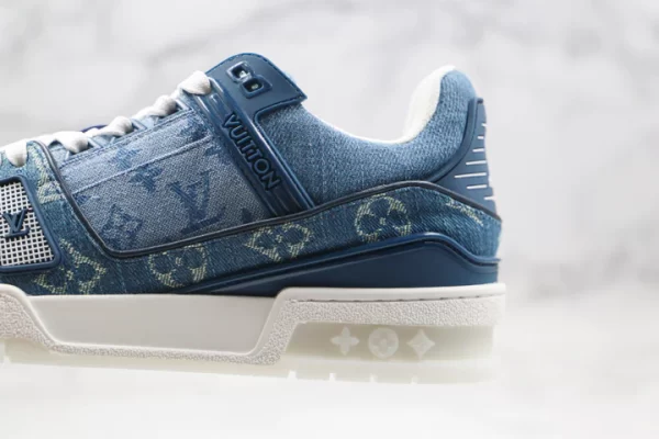 Louis Vuitton Sneaker Blue and White