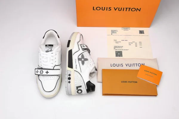 Louis Vuitton LV Trainer Black/White