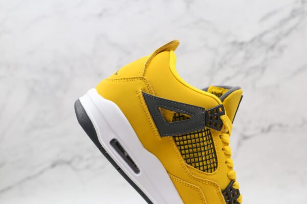 NIKE AIR JORDAN 4 Lightning