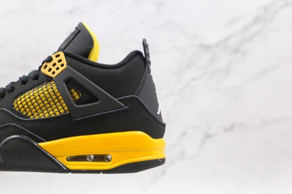 NIKE Air Jordan 4 Black yellow