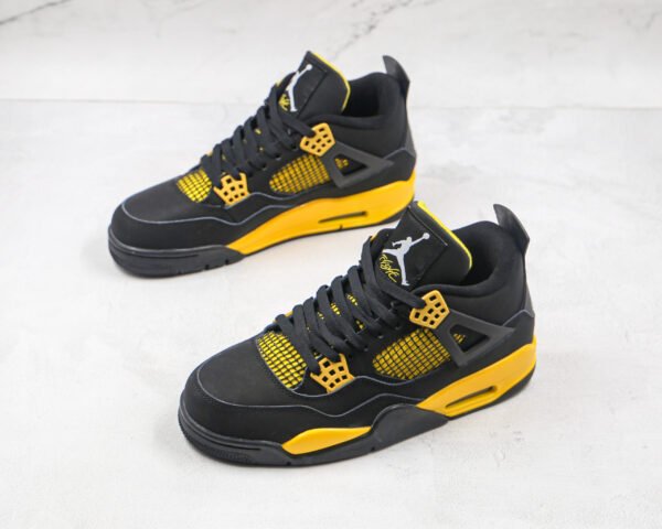 NIKE Air Jordan 4 Black yellow