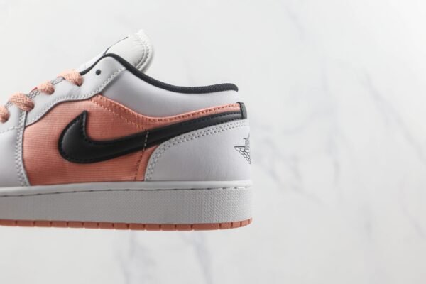 Nike Air Jordan 1 Low White Light Madder Root (GS)