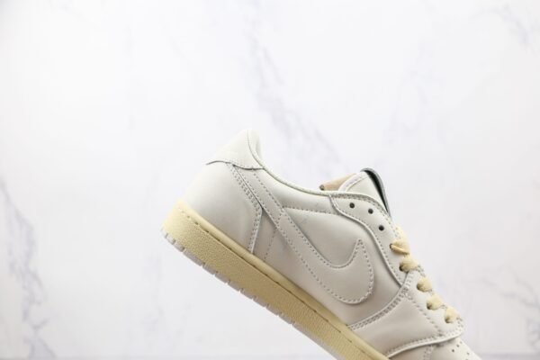 NIKE Air Jordan 1 Low Barb white blue