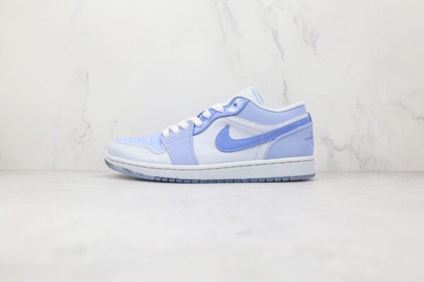 NIKE  Air Jordan 1 Low Haze blue