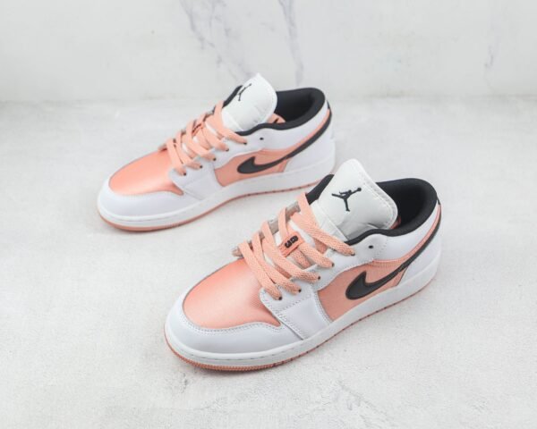 Nike Air Jordan 1 Low White Light Madder Root (GS)